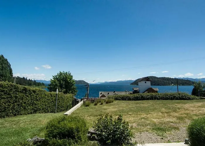 Hermoso Departamento Frente Al Lago Con Piscina